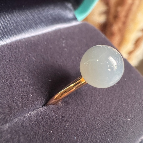 Tiffany & Co Retired and HTF Moonstone 18k RH Ring - Picture 5 of 17